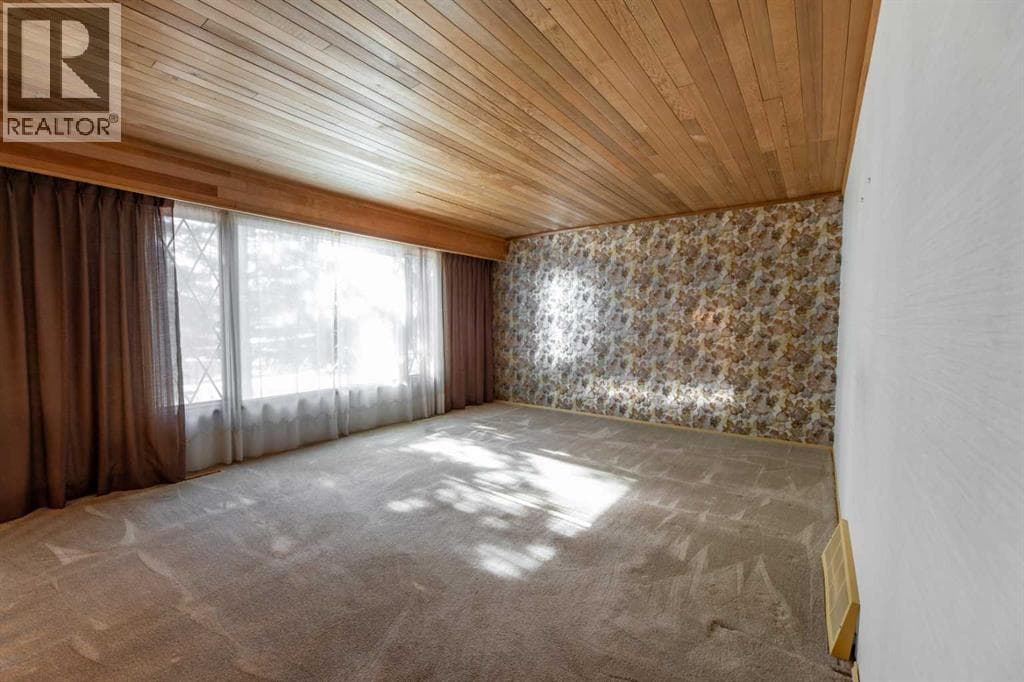 548 Mountain Street — photo 2
