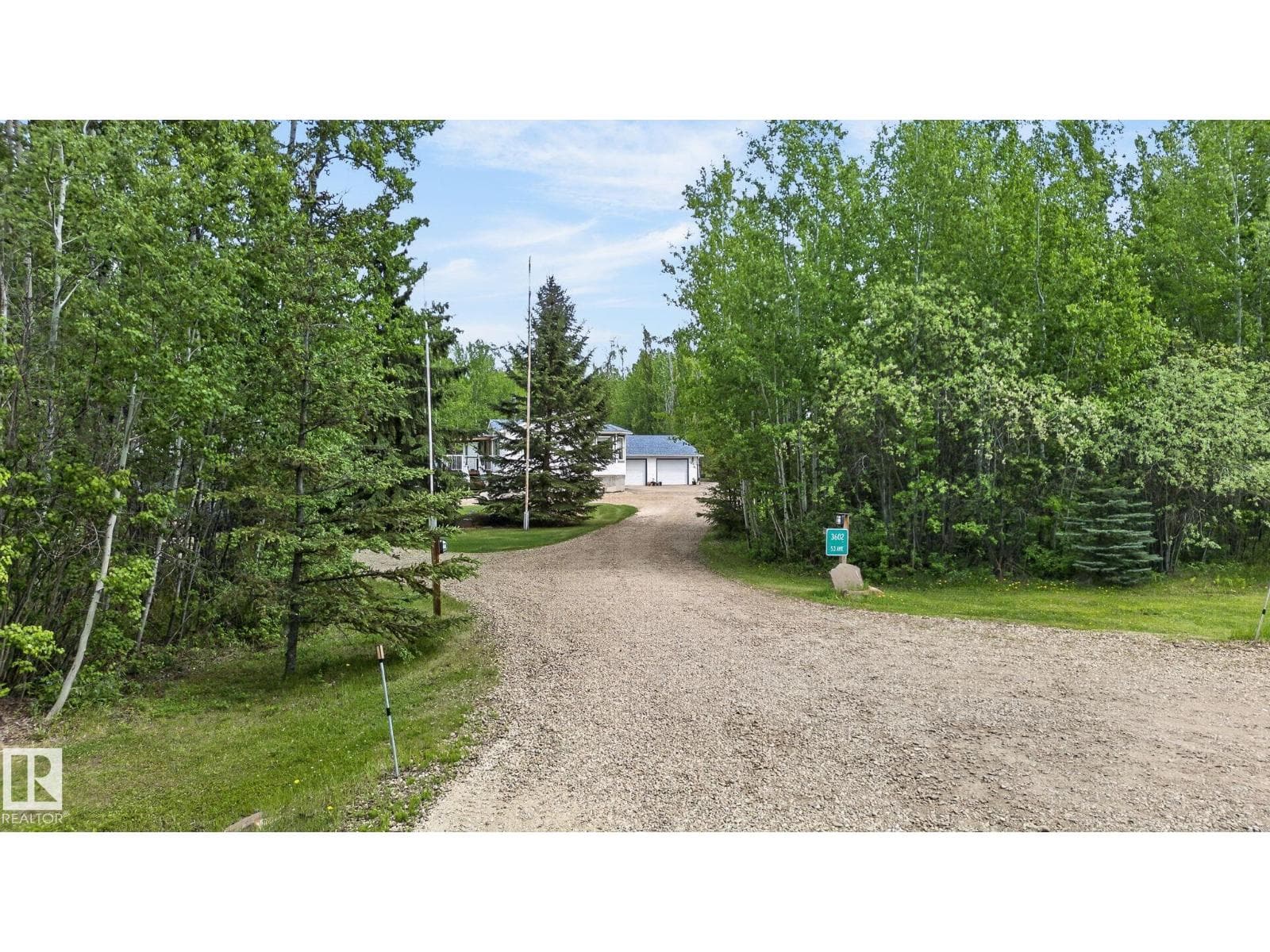3602 53 AV — photo 2