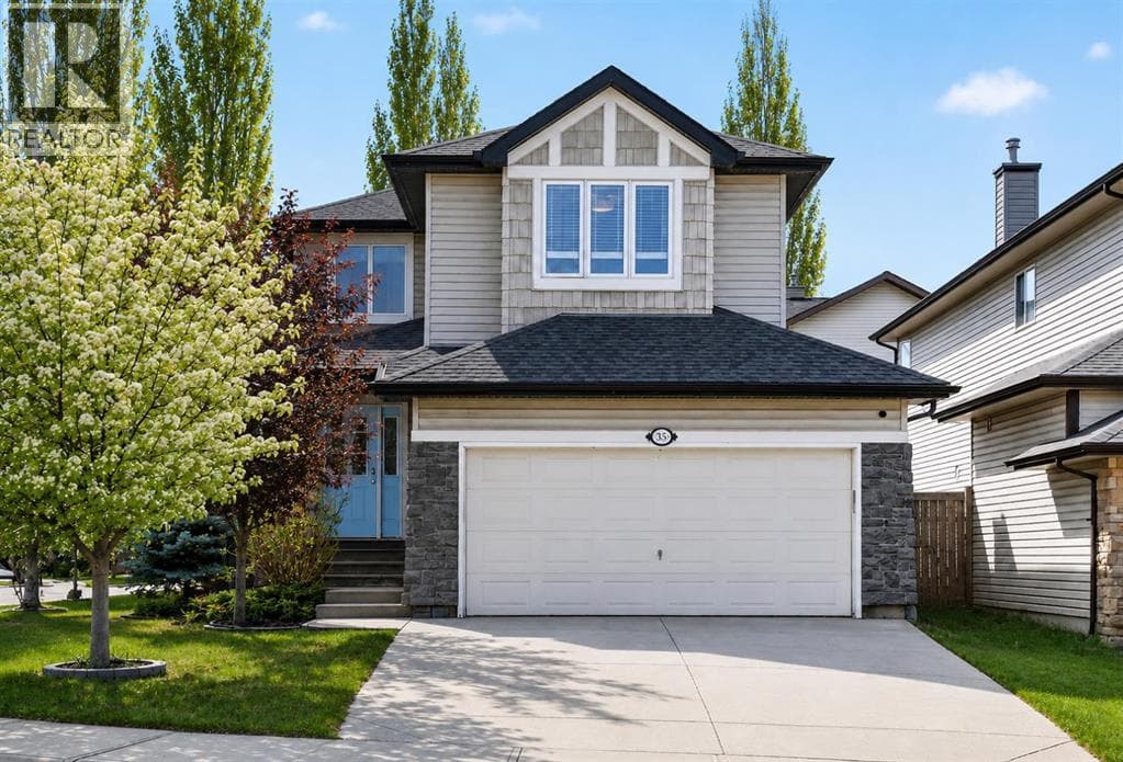 35 Crestmont Drive SW — photo 2