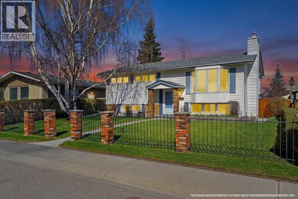 332 Whitney Crescent SE — photo 3