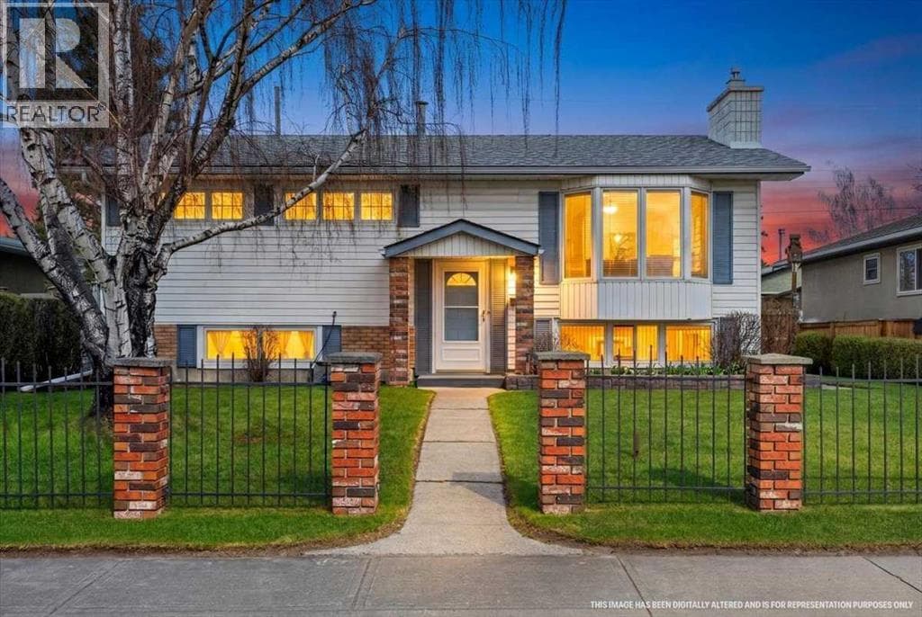 332 Whitney Crescent SE
