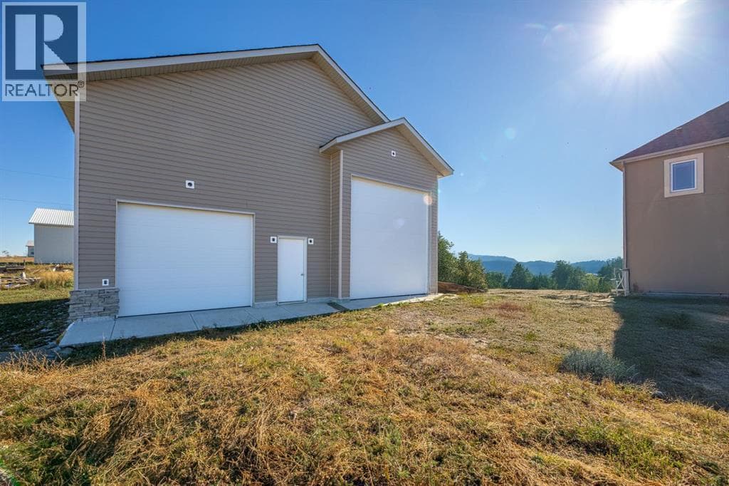 434072 Clear Mountain Drive E — photo 2