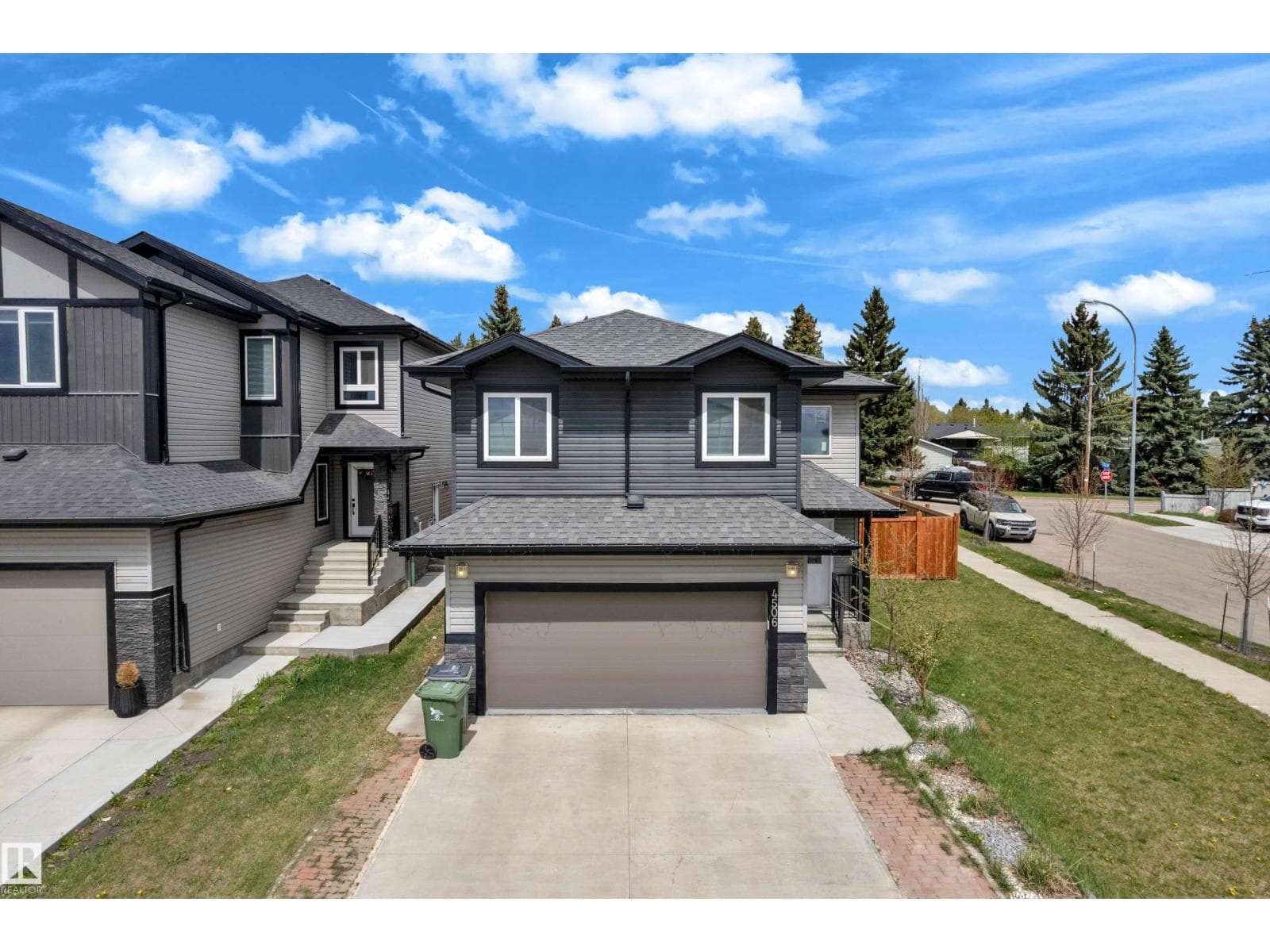 4506 49 AV — photo 4