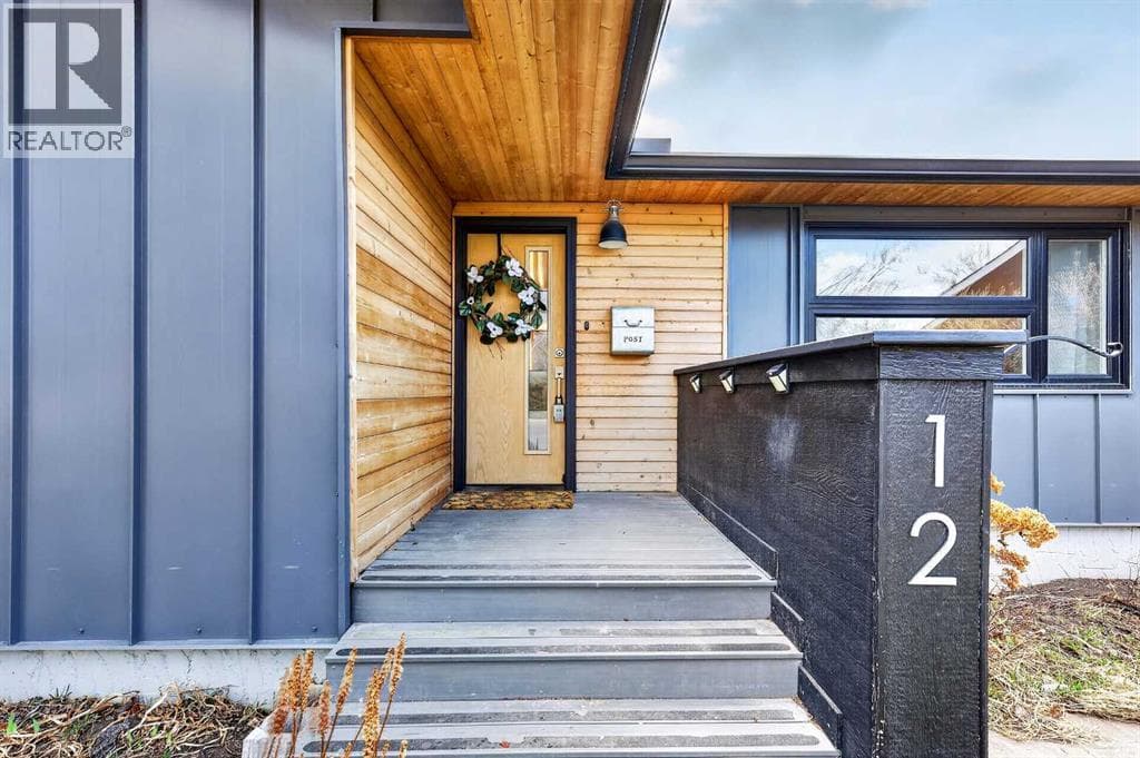12 Glacier Drive SW — photo 2