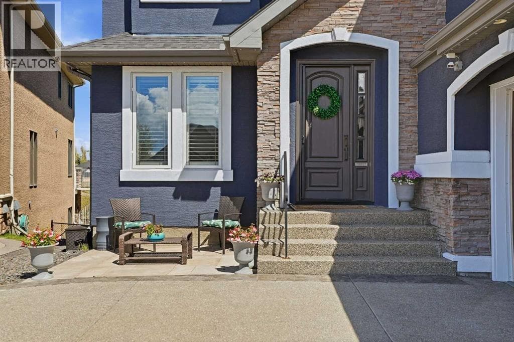 135 Cranleigh View SE — photo 3
