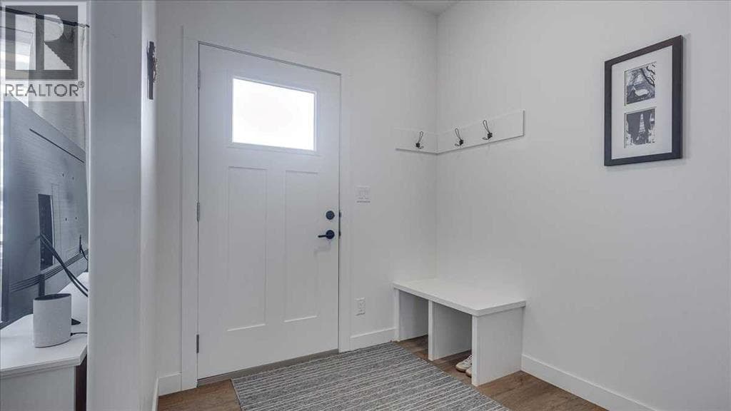 B, 10 Evergreen Way — photo 4