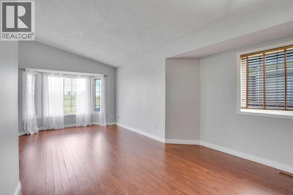 336 Whitworth Way NE — photo 4
