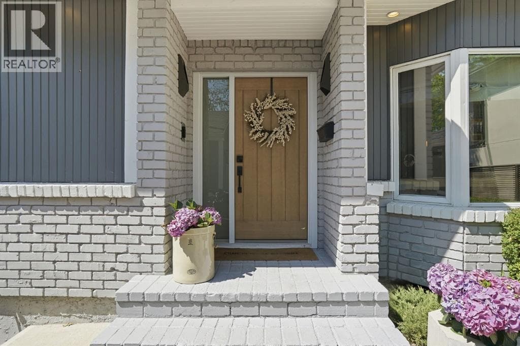 940 Riverdale Avenue SW — photo 2