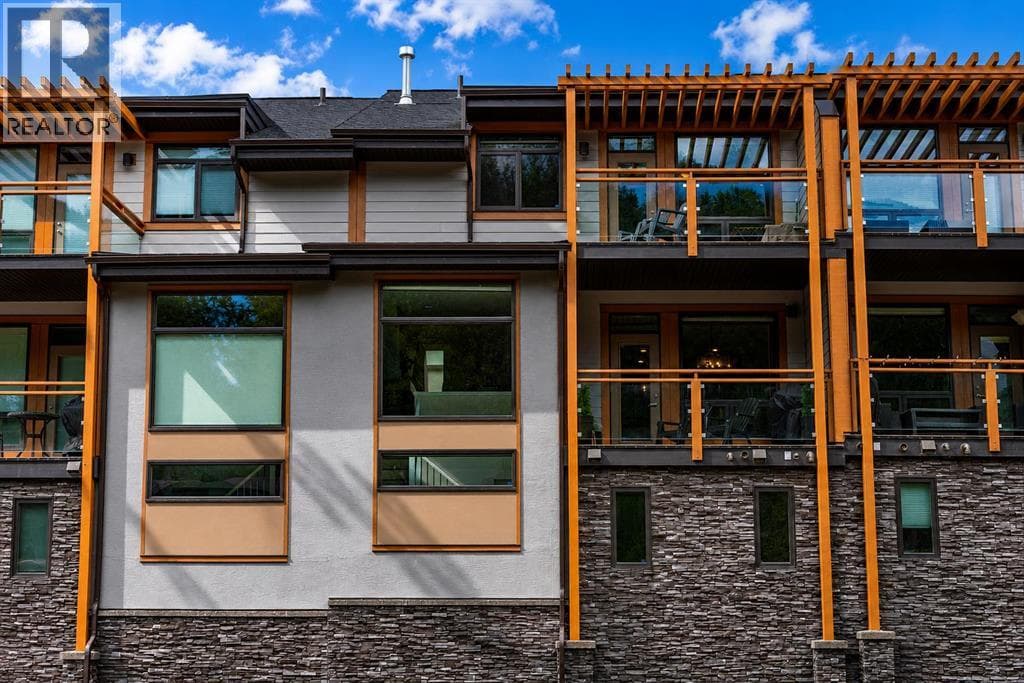 603, 102 Stewart Creek Rise — photo 4