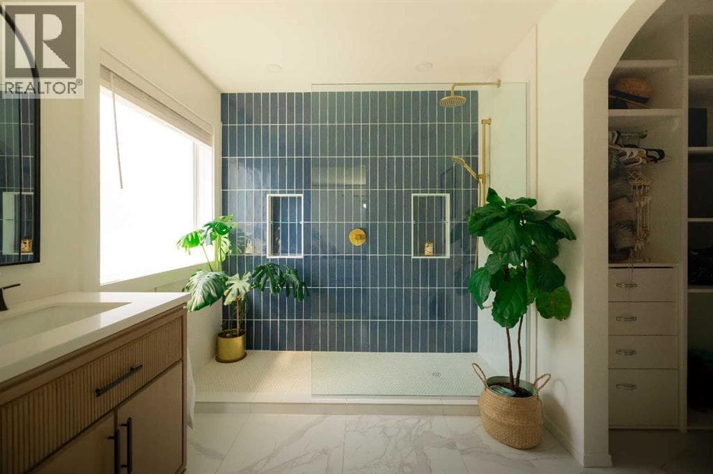 530 Chaparral Drive SE — photo 4