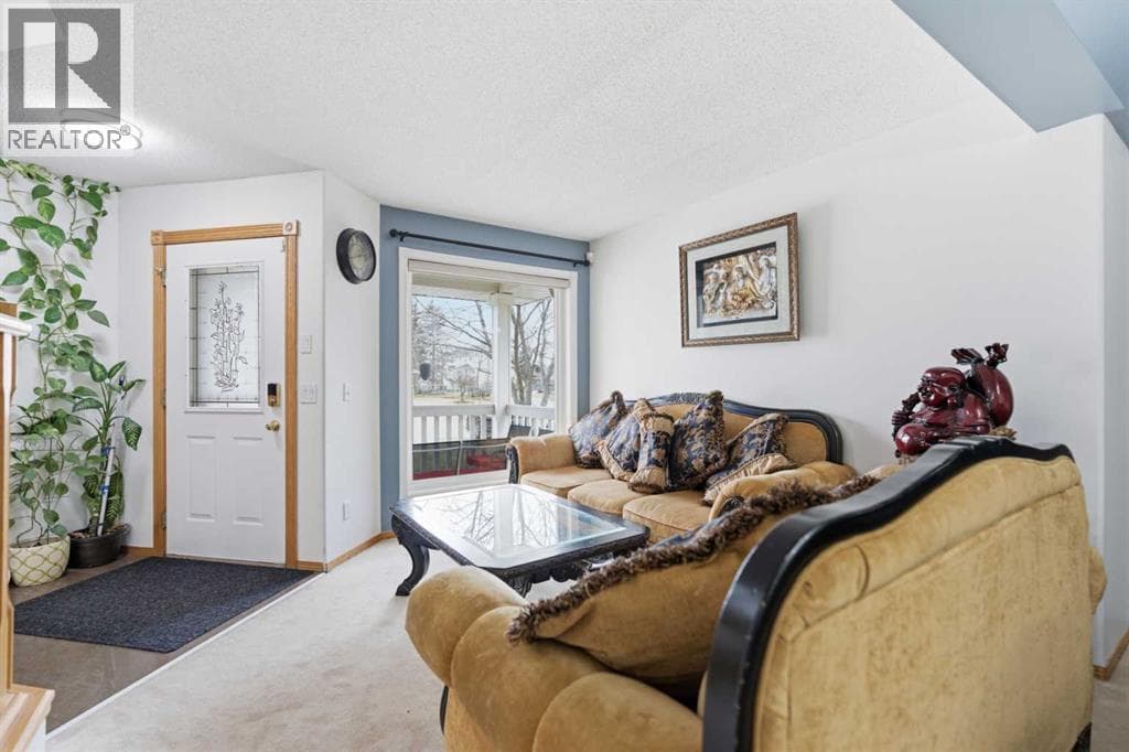 83 Coral Springs Grove NE — photo 4