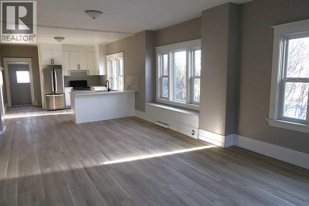 407 4 Avenue — photo 3