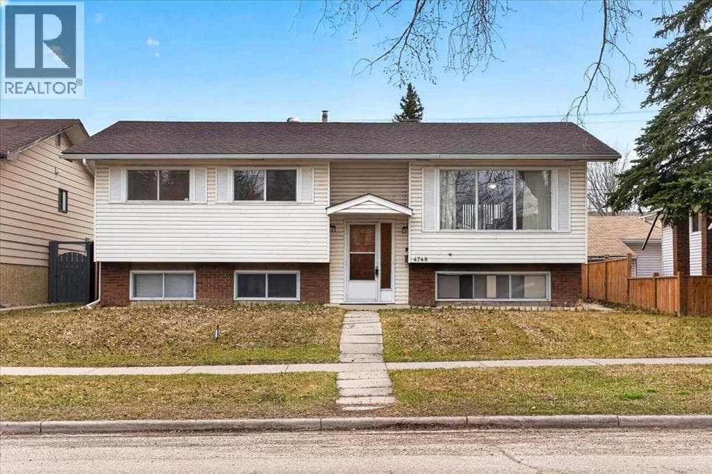 4748 Rundlehorn Drive NE — photo 2