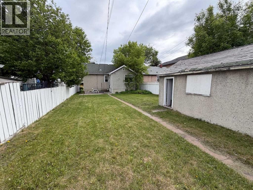 1018 17 Avenue NW — photo 5