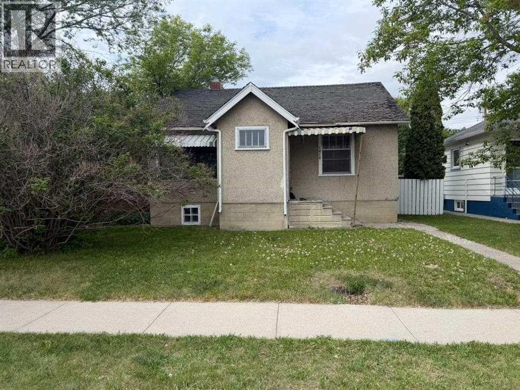 1018 17 Avenue NW — photo 3