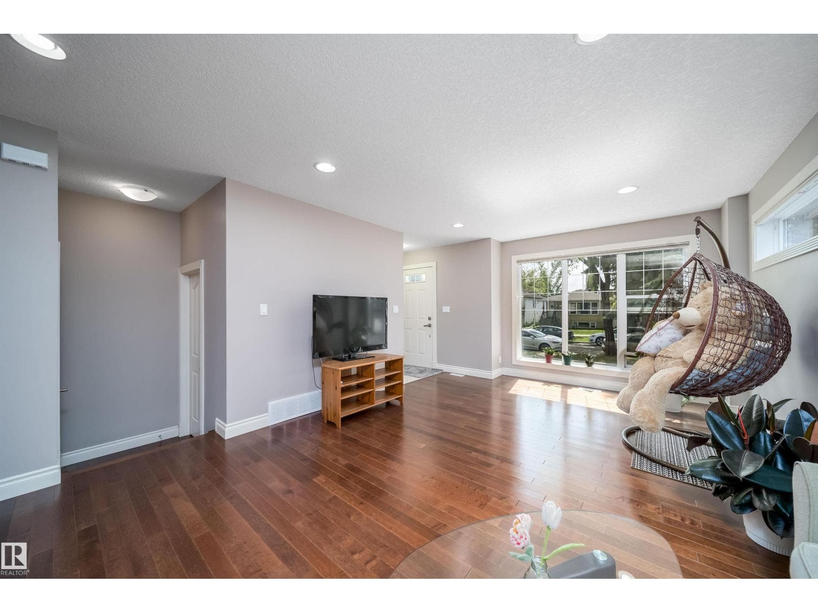 11342 79 AV NW — photo 4
