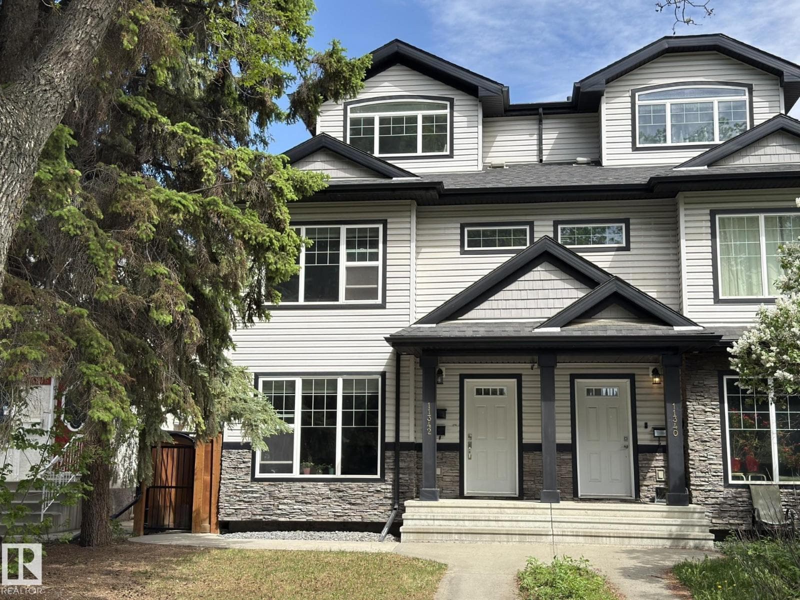 11342 79 AV NW