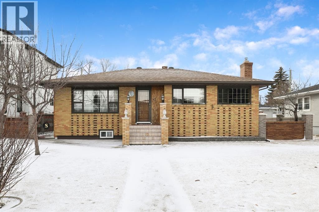 47 Montrose Crescent NE