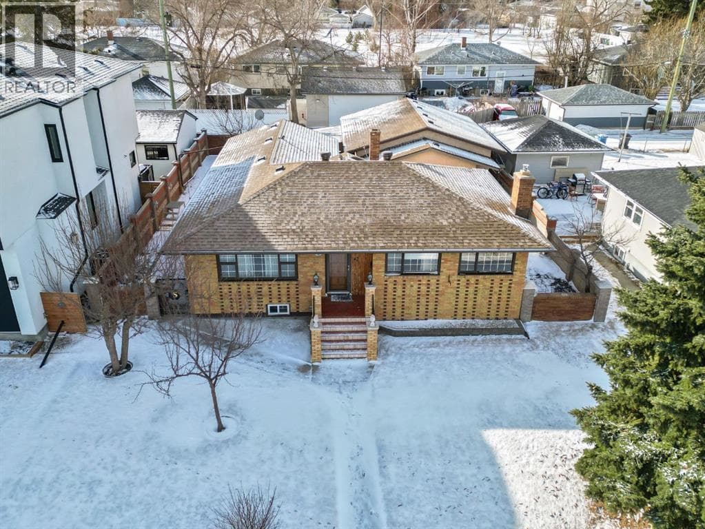 47 Montrose Crescent NE — photo 2