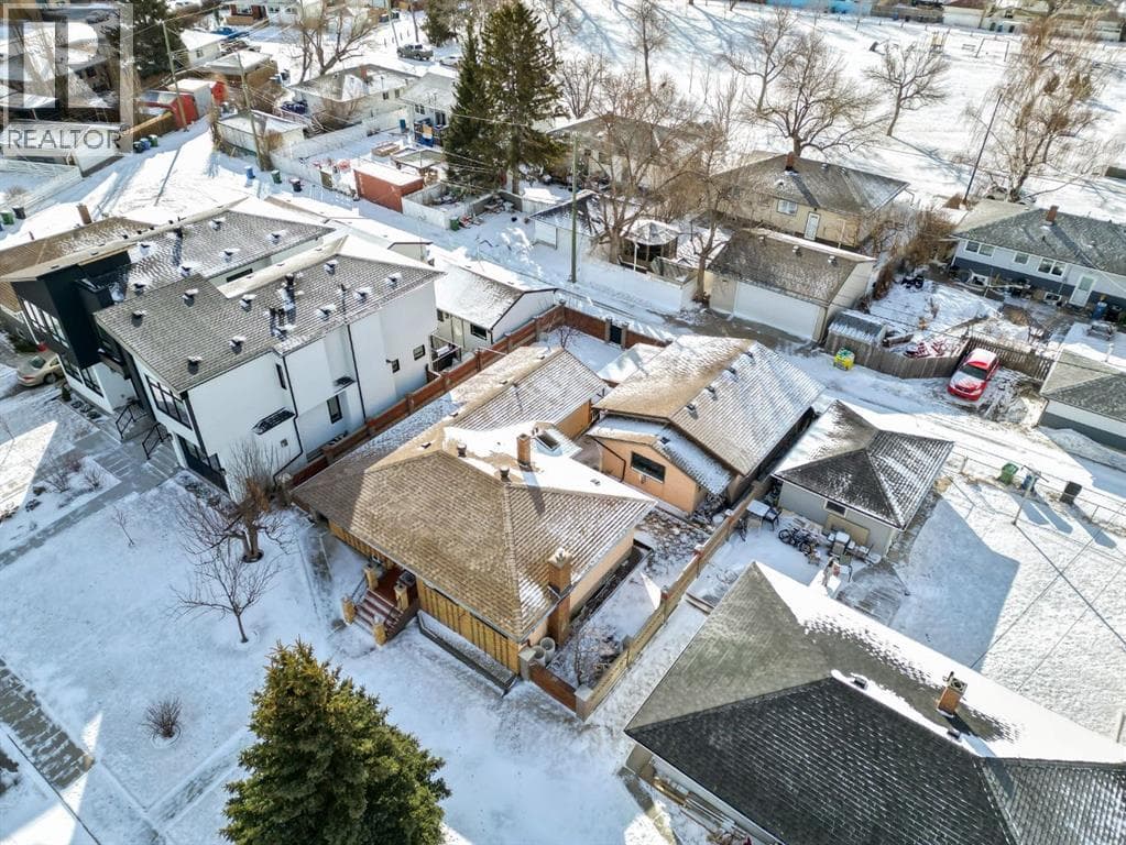 47 Montrose Crescent NE — photo 3