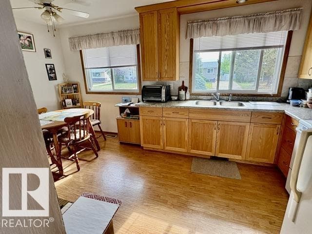 5454 46 ST — photo 2