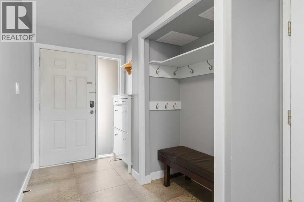 3929 Point Mckay Road NW — photo 3