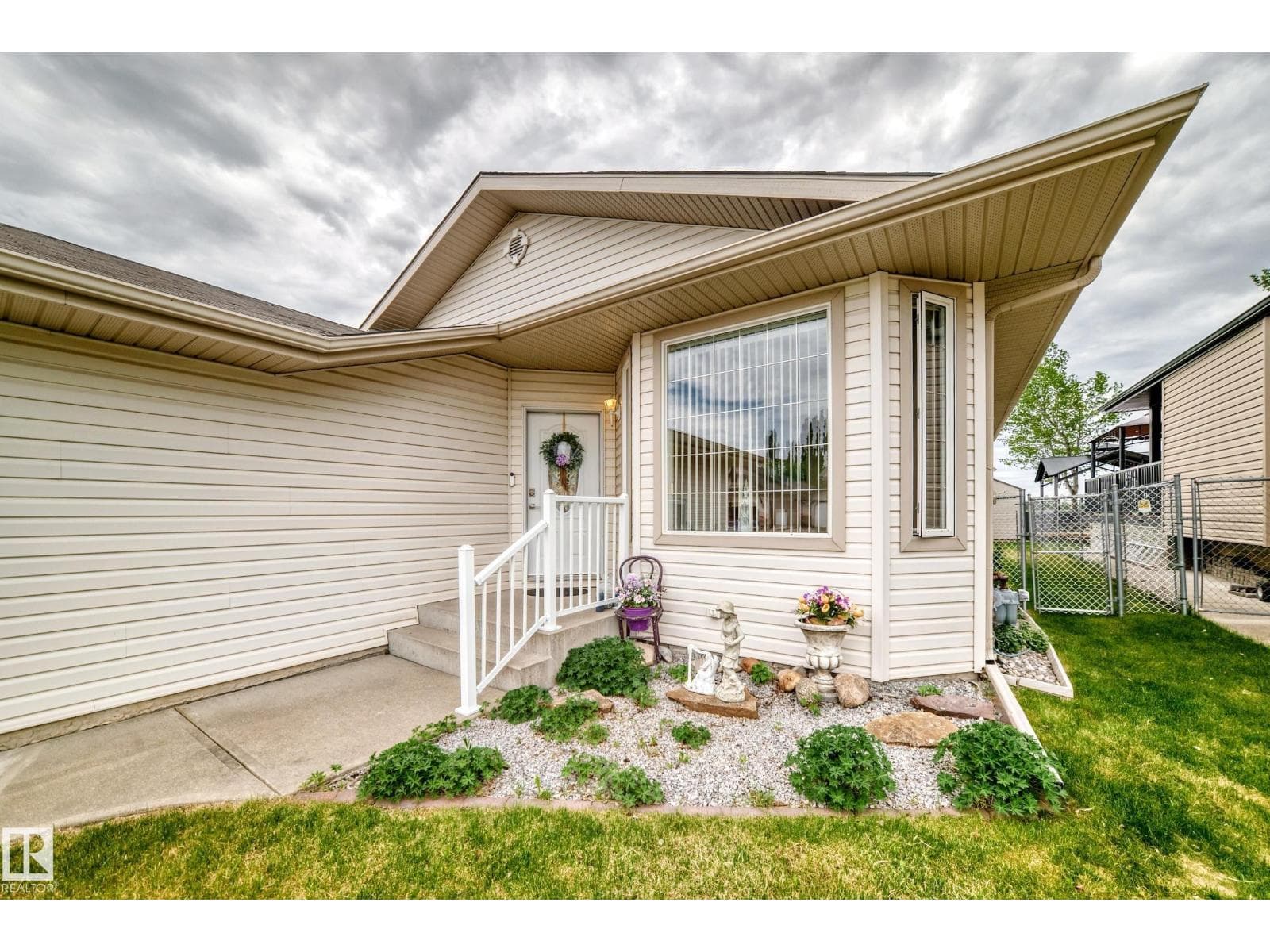 40 HERITAGE CR — photo 4