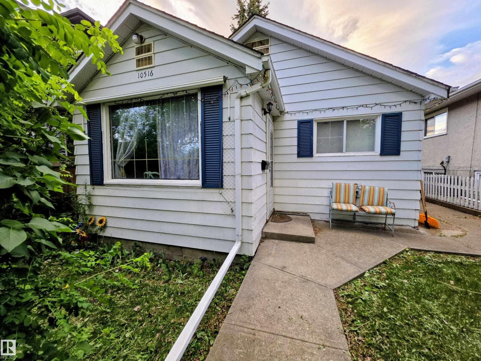 10516 63 AV NW