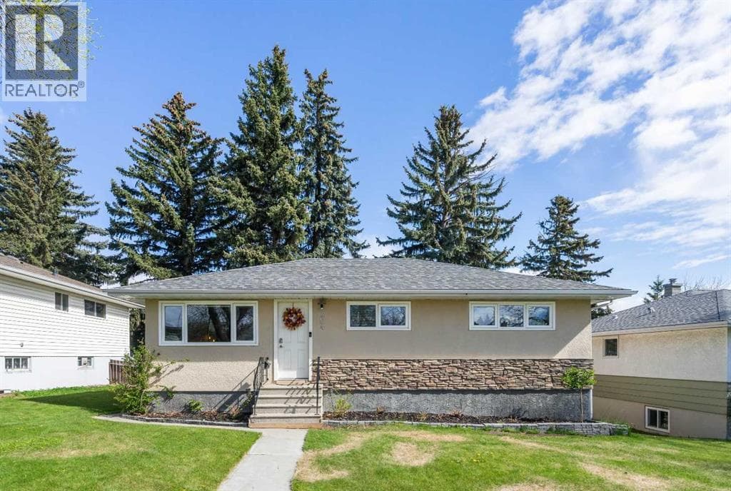 304 Blackthorn Road NW