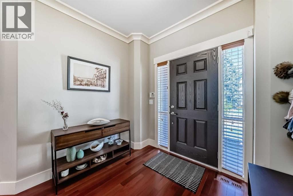 425 36 Avenue NW — photo 3
