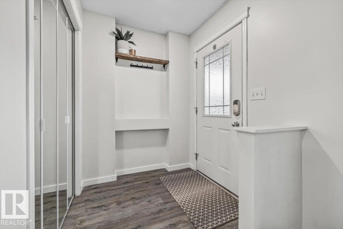12122 17 AV SW — photo 5