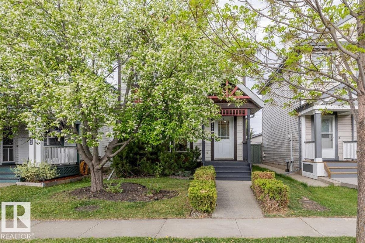 12122 17 AV SW — photo 2