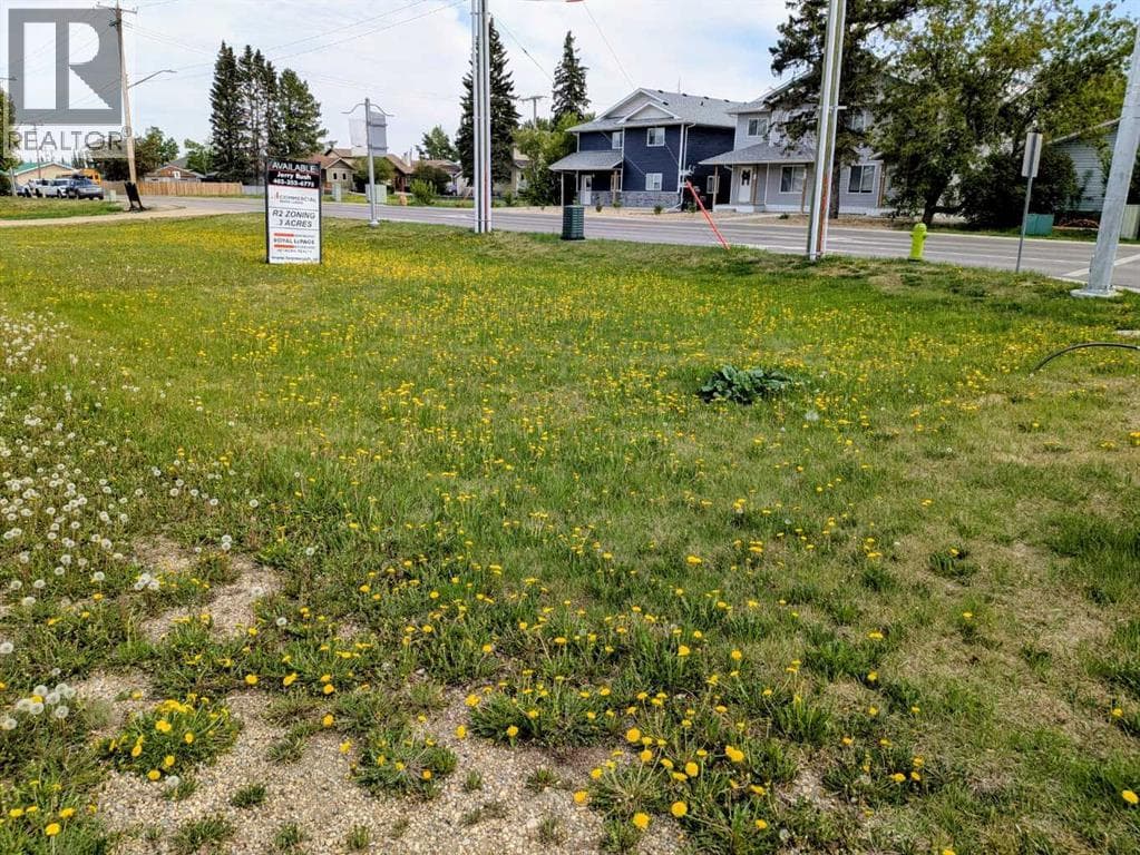 4707 46 Street — photo 2