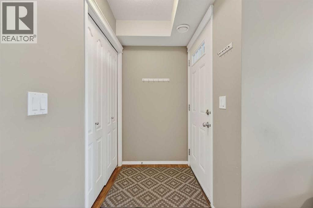 302, 8 Bayside Place — photo 4