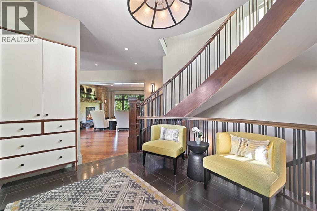 31 Spring Valley Heights SW — photo 3
