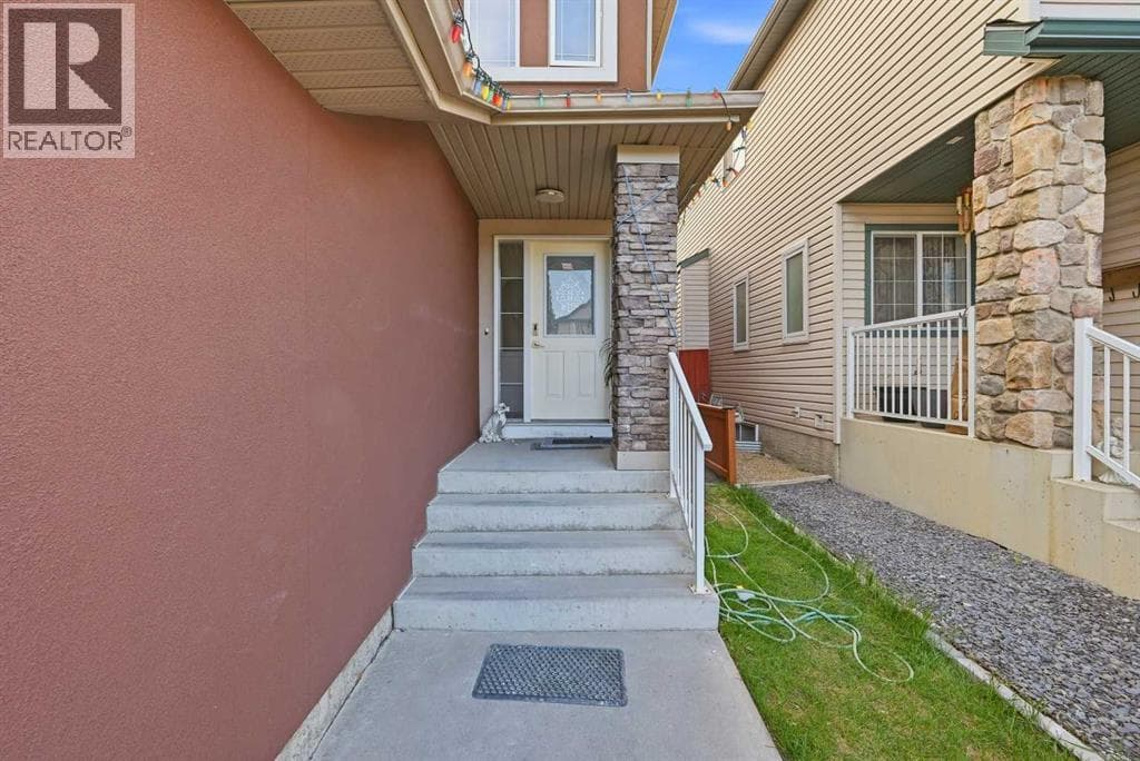 88 Saddletree Close NE — photo 3