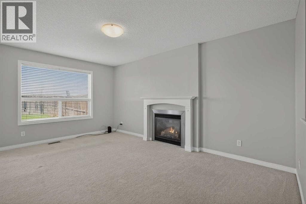 124 Everglen Way SW — photo 3