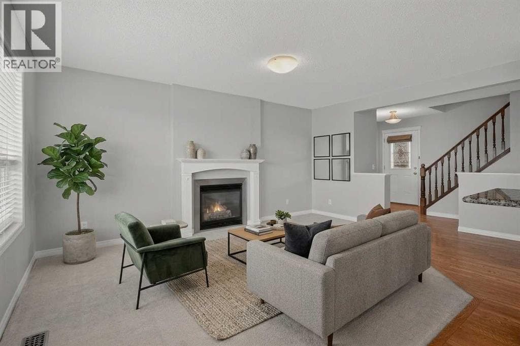 124 Everglen Way SW — photo 4