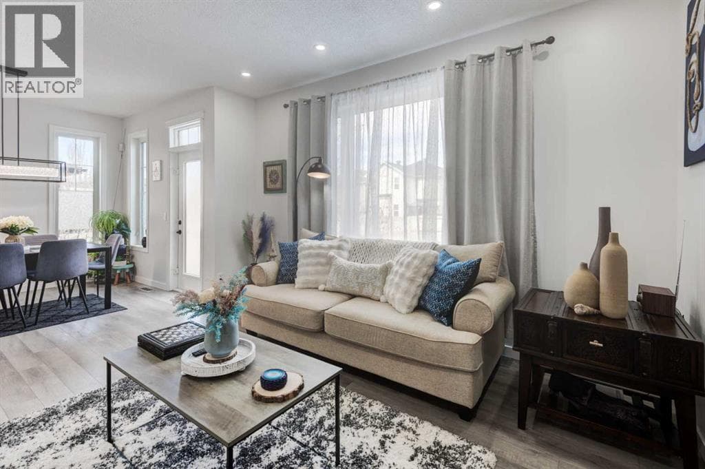 52 Bridlemeadows Common SW — photo 4