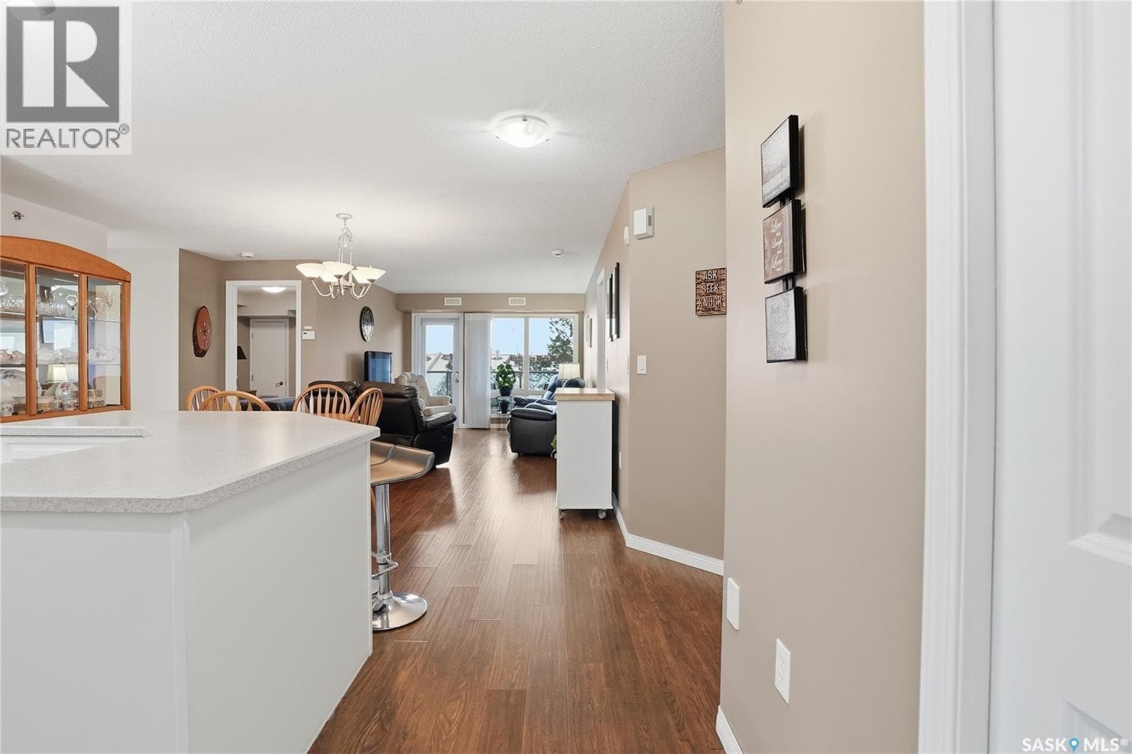 504 2221 Adelaide STREET — photo 5