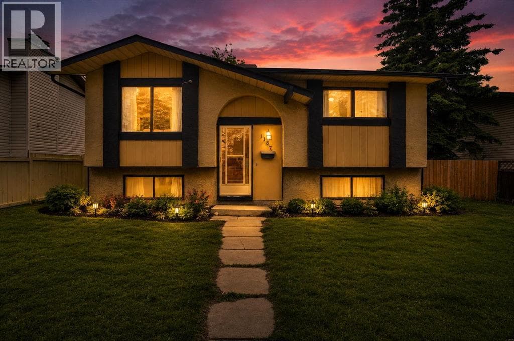 1187 Falconridge Drive NE — photo 2