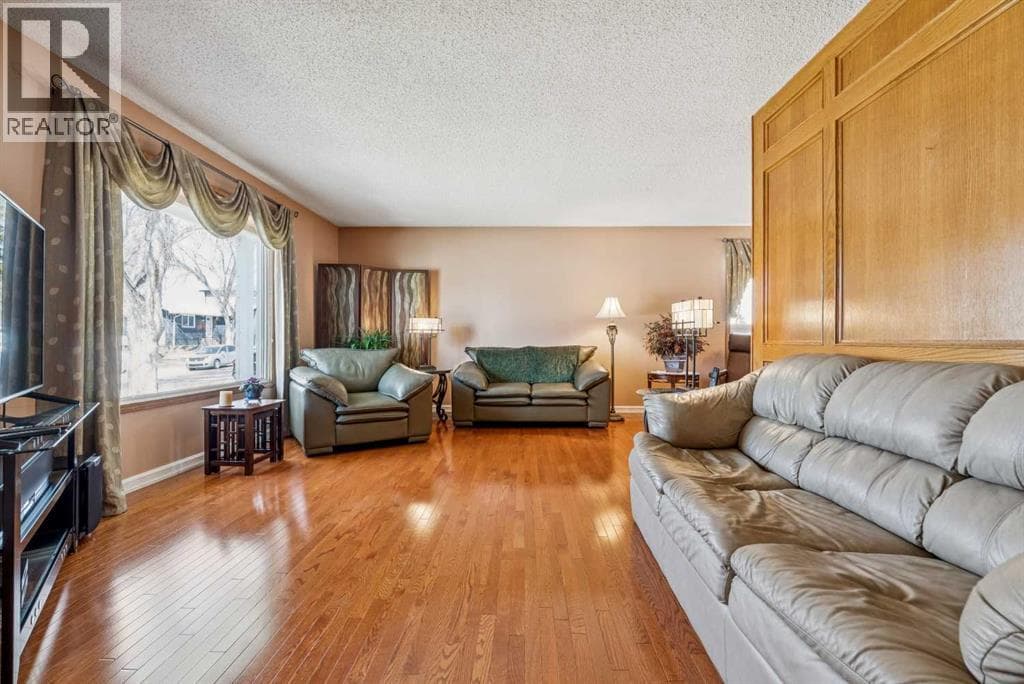 320 Whiteview Road NE — photo 4