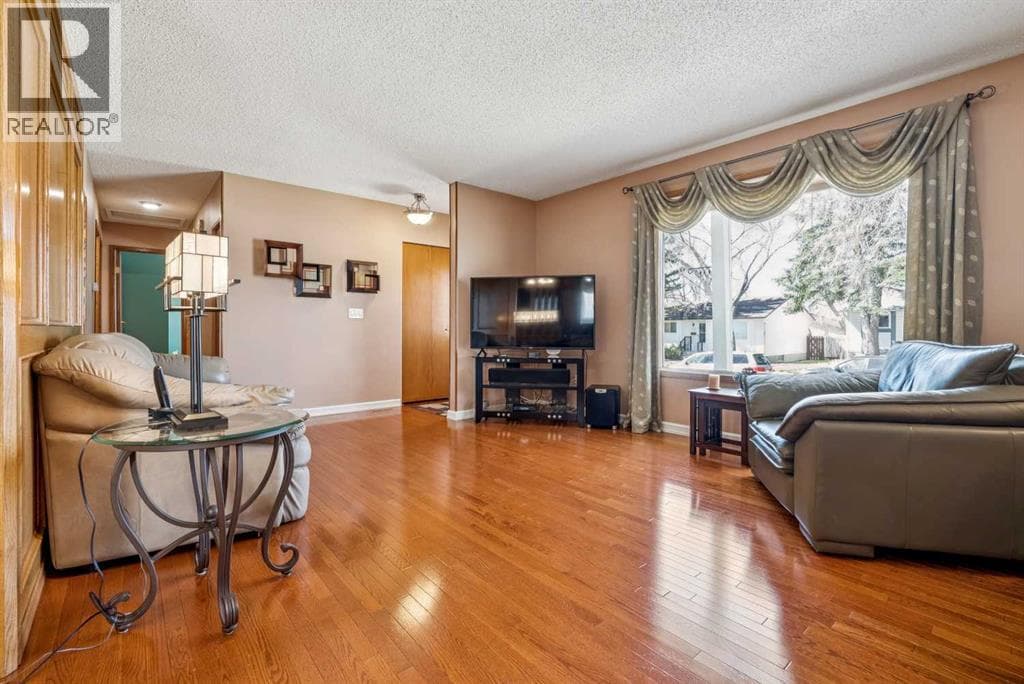 320 Whiteview Road NE — photo 5