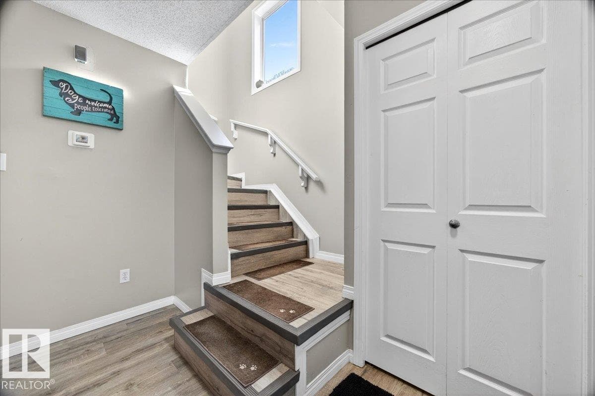 21339 91 AV NW — photo 5