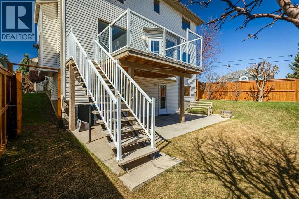 135 Sceptre Close NW — photo 5