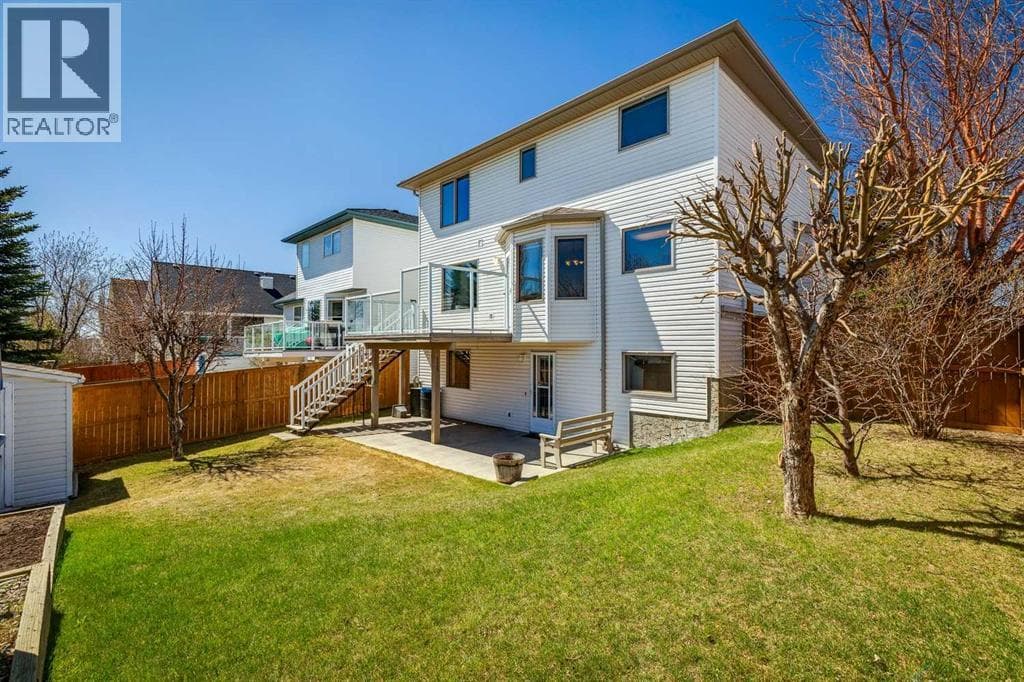 135 Sceptre Close NW — photo 3