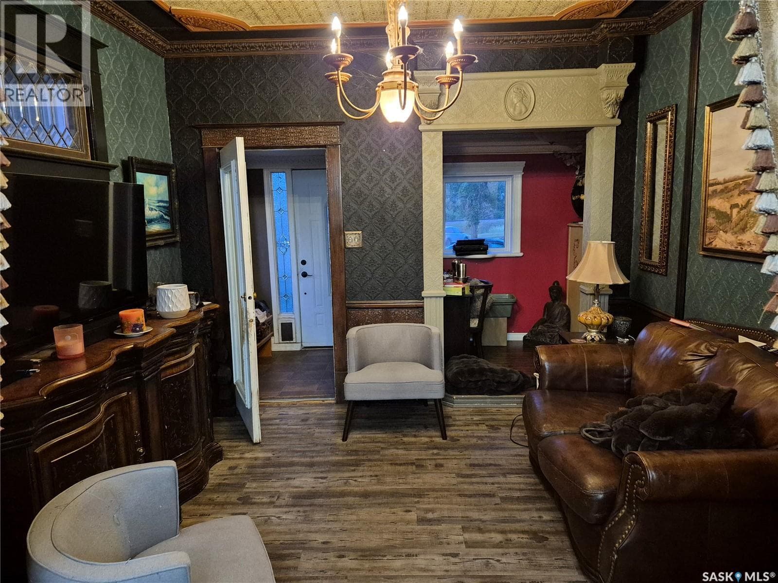 303 Edward STREET — photo 4