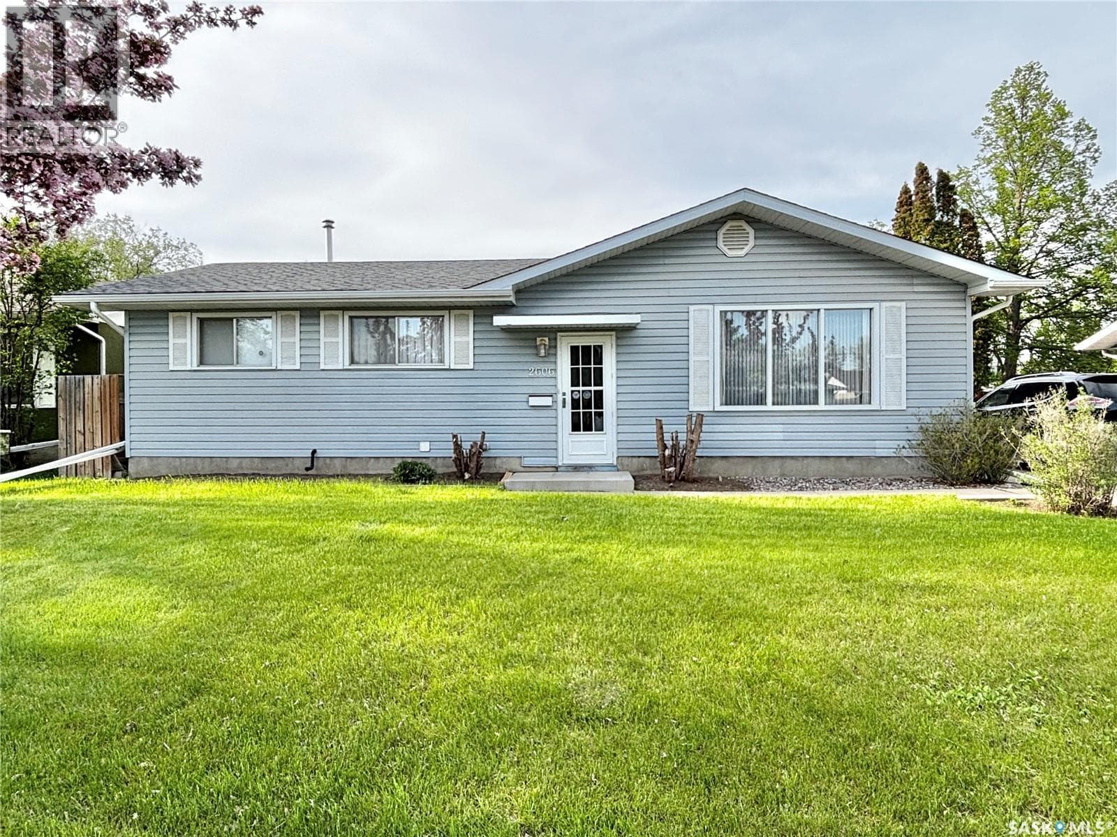 2606 37th STREET W