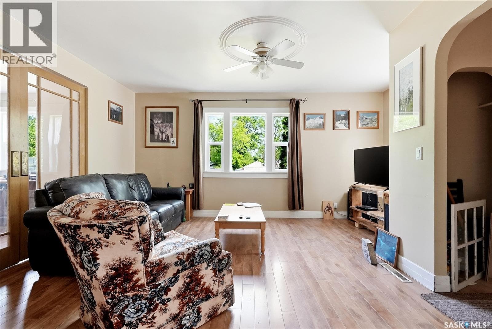 340 Charles STREET — photo 4
