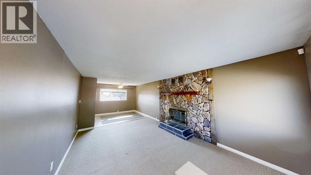 9319 103 Avenue — photo 2
